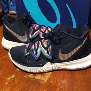 Kyrie 5s size 12 , used a couple times.